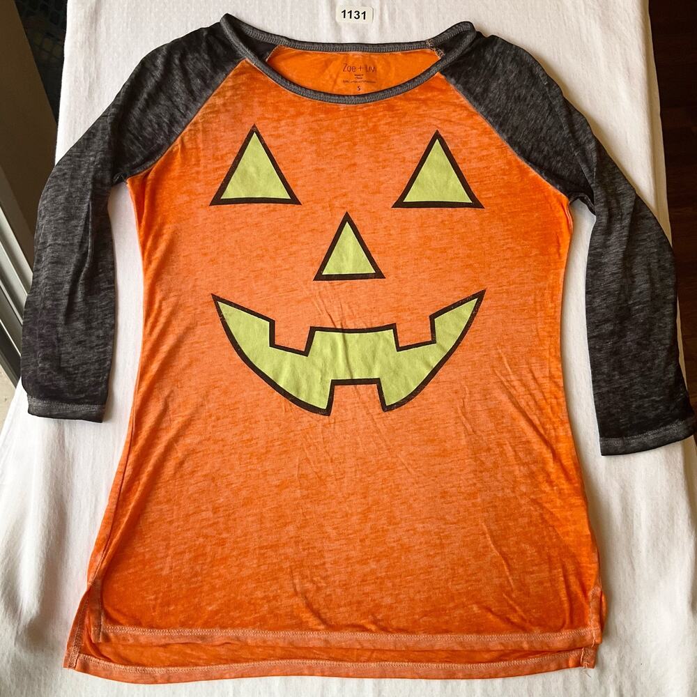 Zoe + Liv Women’s Elbow Sleeve Halloween Thin T-shirt size S, Orange & Gray
